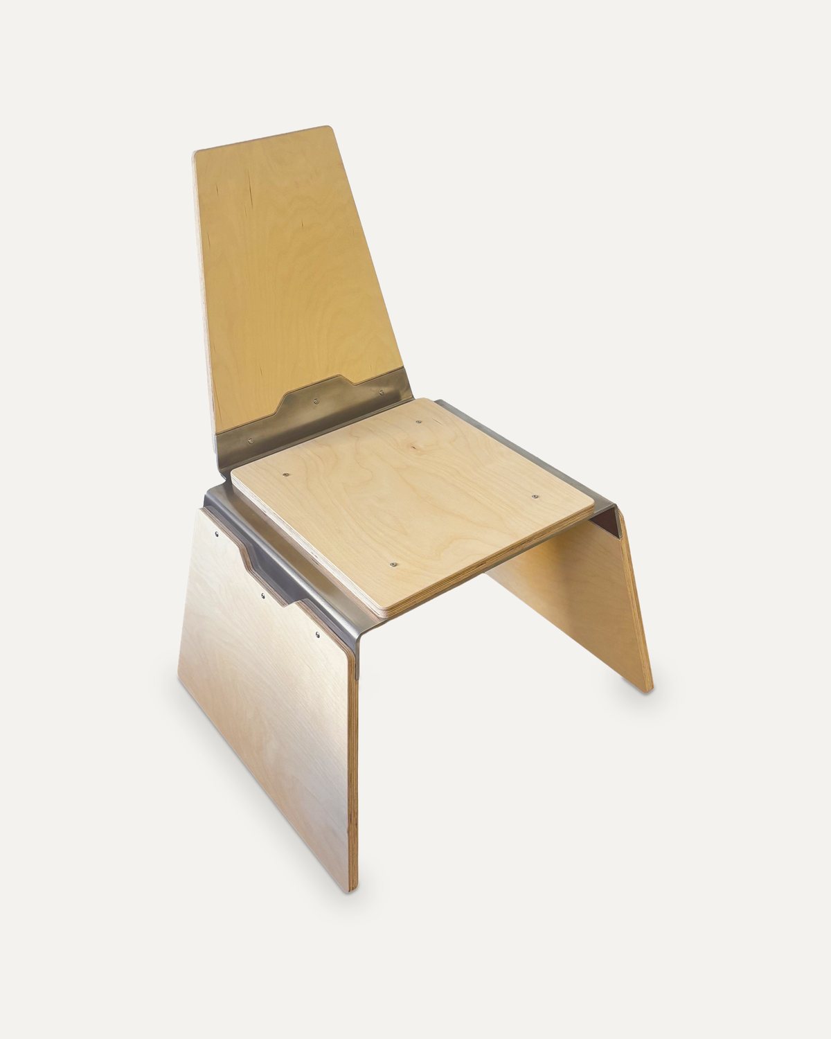 100_D_CHAIR, three-quarter view